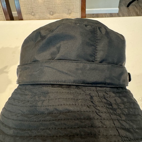 Authentic Prada hat - Picture 9 of 11